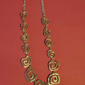 Necklace Swirls by Premier jewelry